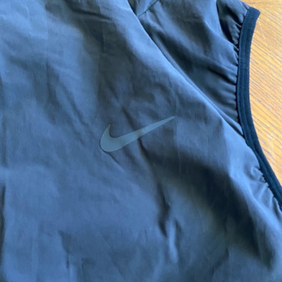 Nike Aerolayer Lined Pullover Vest - Picture 2 of 8